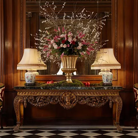 Raphael Hotel