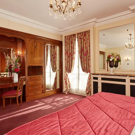 Raphael Hotel Parigi