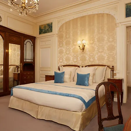 Raphael 5* Parigi