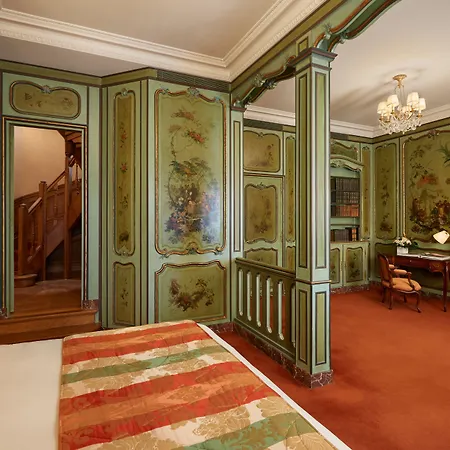 Hotel Raphael 5*