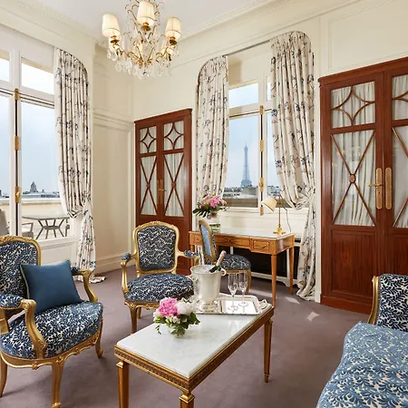 Raphael 5* Paris