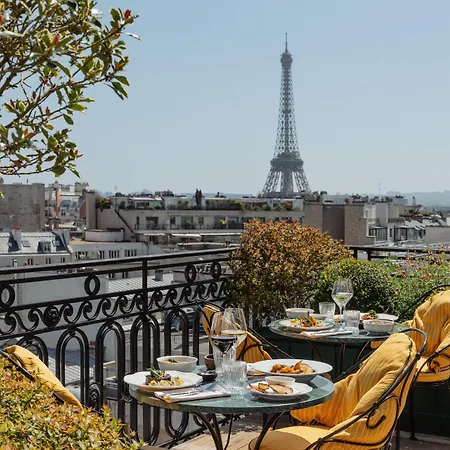 Raphael 5* Paris