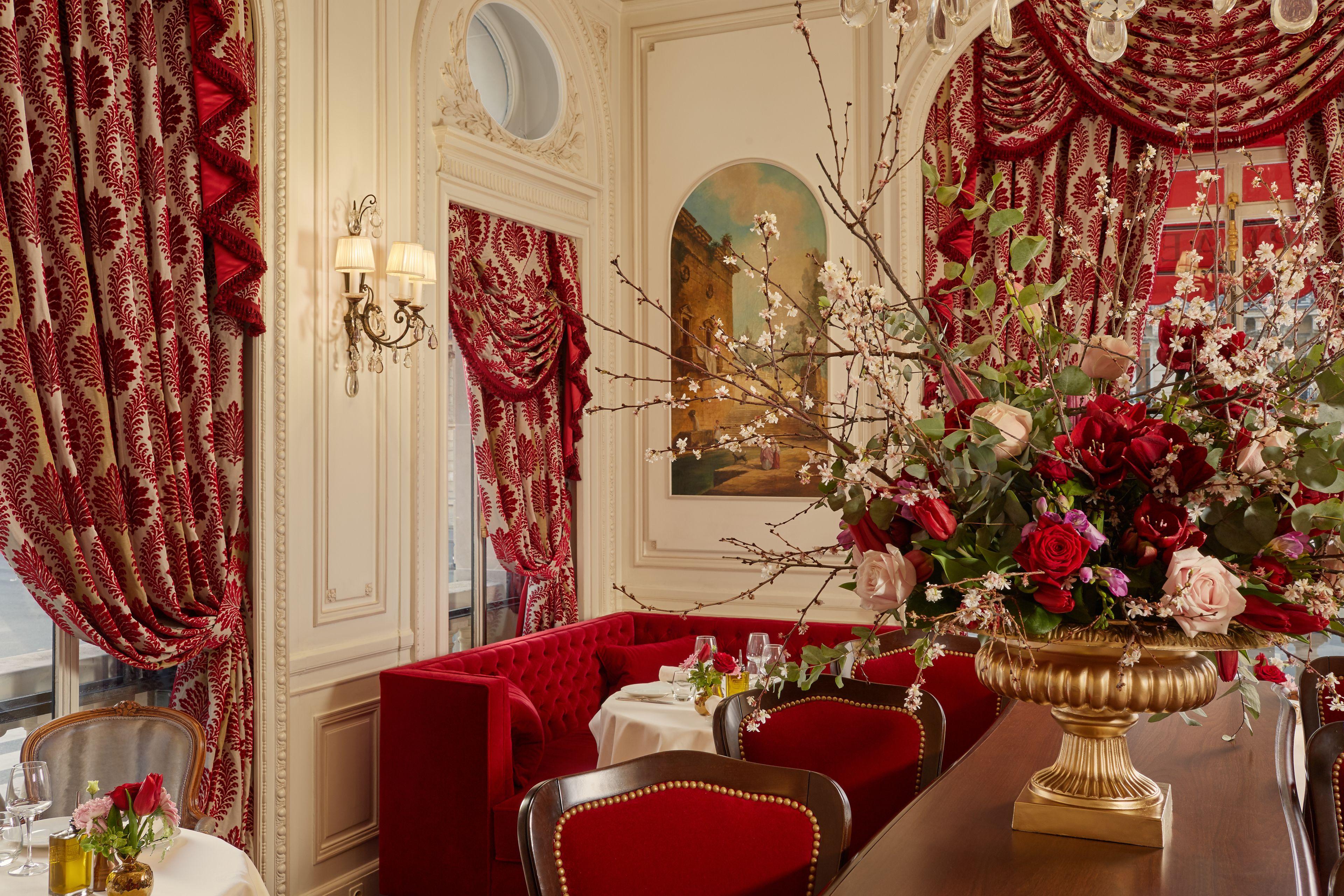 Raphael Hotel