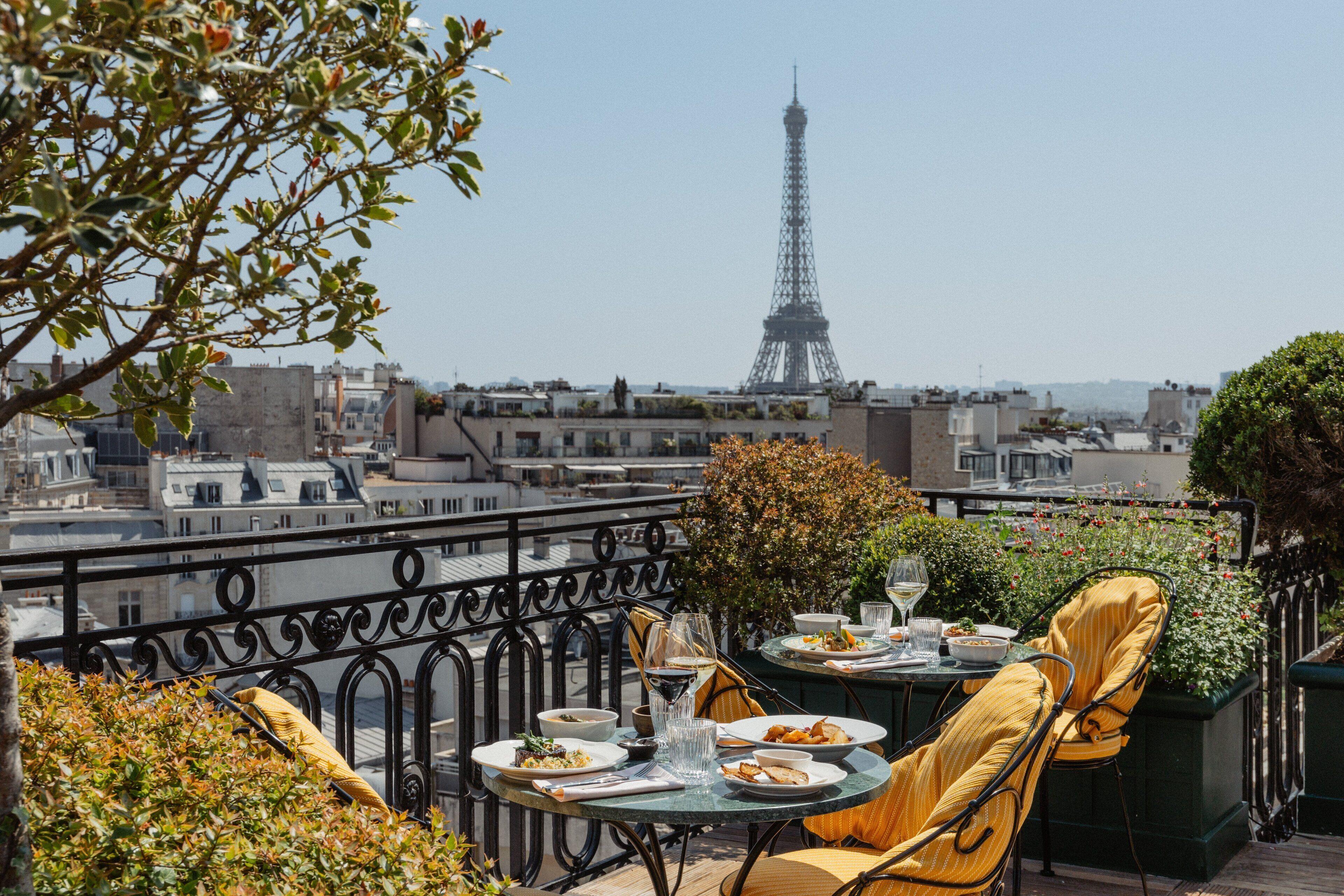 Raphael 5* Paris